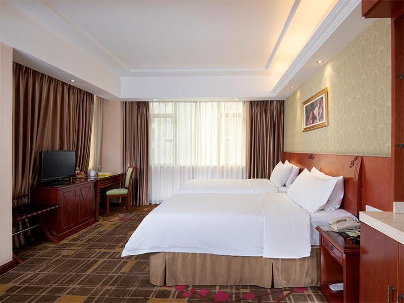 Vienna Hotel Dongguan Hou street Wanda Plaza Bagian luar foto