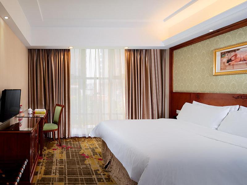 Vienna Hotel Dongguan Hou street Wanda Plaza Bagian luar foto