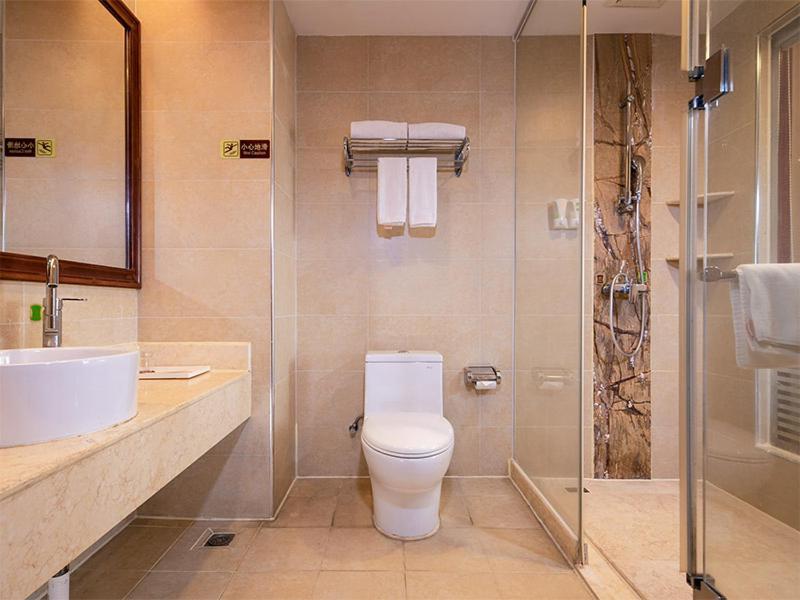 Vienna Hotel Dongguan Hou street Wanda Plaza Bagian luar foto